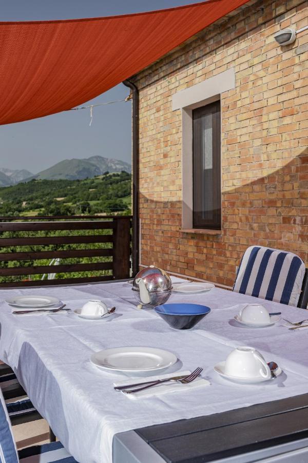 Bed and Breakfast Casa Friano Amandola Exterior foto